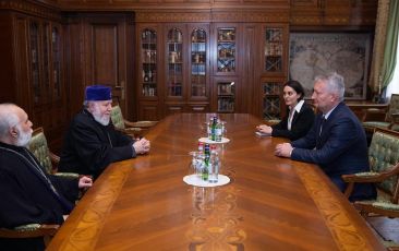 Catholicos of All Armenians Received Newly Appointed Ambassador of Germany to Armenia