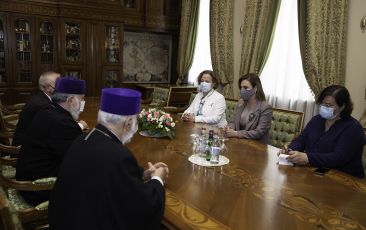 Catholicos of All Armenians Hosted Lebanon's Minister of Youth and Sports Vartine Ohanian