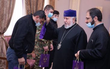 Catholicos of All Armenians Hosted the Soldiers Who will Receive Treatment in Austria