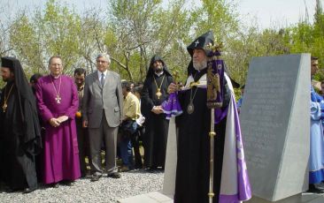 His Holiness Karekin II Blesses Ground for New Chapel at Tsitsernakaberd