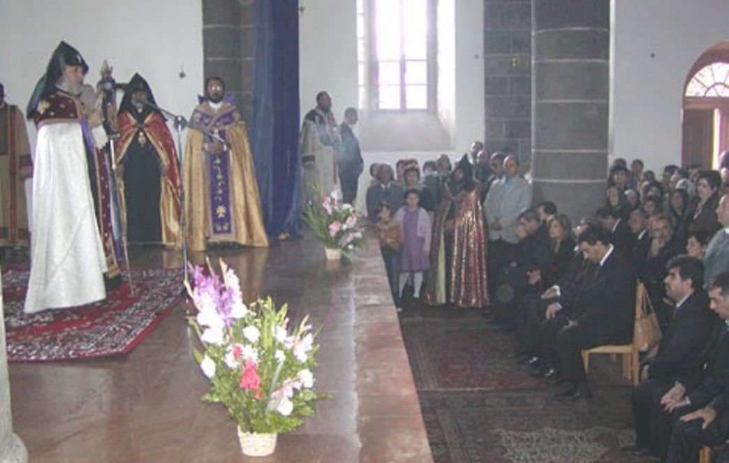 His Holiness Karekin II Consecrates Church of the Holy Cross in Gyumri