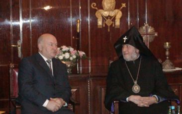 His Holiness Karekin II Receives Moscow Mayor Yuri Luzhkov