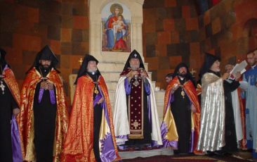 His Holiness Karekin II Consecrates Church of Holy Martyrs