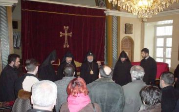 His Holiness Karekin II Visits Armenian Churches in Moscow