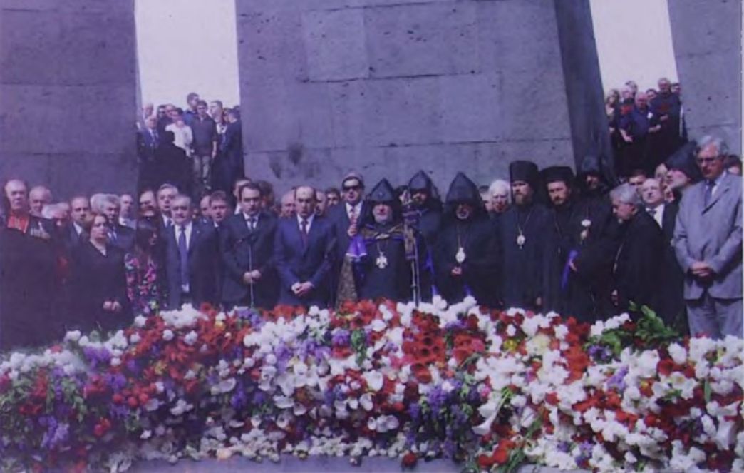 His Holiness Karekin II Delivers Opening Address at International Genocide Conference