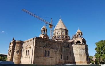 His Holiness Karekin II Departs for France