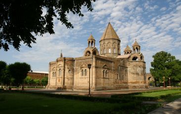 Թափոր-երթ Սուրբ Հարության տոնին