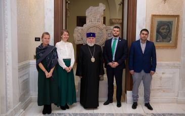 The Catholicos of All Armenians received the members of the "SOS Eastern Christians" organization