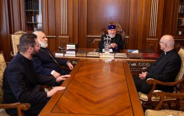 The Catholicos of All Armenians Received the Chief Executive Director of "Renovabis" Charitable Organization