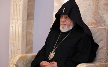 The Catholicos of All Armenians expressed his condolences regarding the fire that broke out in the N military unit of the Defense Ministry