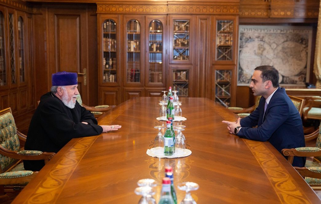 The Catholicos of All Armenians Received the Deputy Mayor of Yerevan