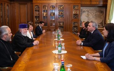 The Catholicos of All Armenians Received the Delegation Led by the President of the Aude-de-France region of France