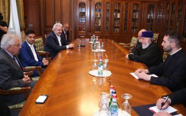 The Catholicos of All Armenians Received the Delegation of the University of California