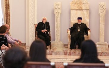 The Catholicos of All Armenians Received Members of the Community of St. John the Baptist Church of Detroit