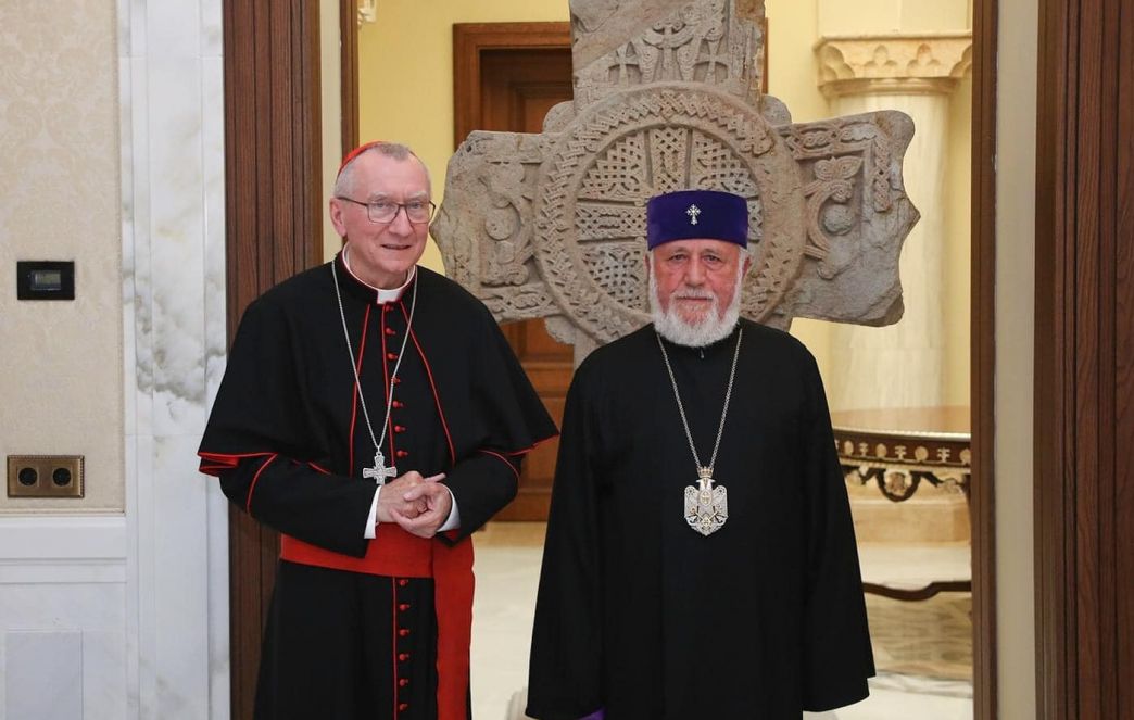The Catholicos of All Armenians Received the Secretary of State of the Vatican