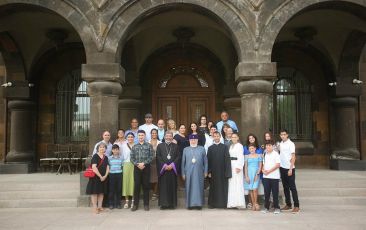 The Catholicos of All Armenians Received Pilgrims of the Eastern Diocese of the Armenian Church of North America