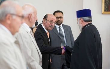 Catholicos of All Armenians Received Mayor of Shaghvio Shavanio, France