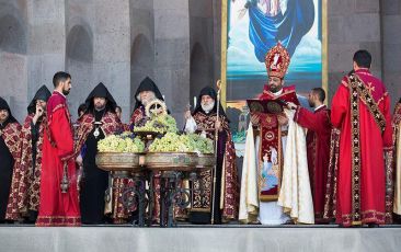 Праздник Успения Богородицы в Первопрестольном Святом Эчмиадзине