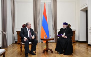 Հանրապետության նախագահ Արմեն Սարգսյանն այսօր հյուրընկալել է Ն.Ս.Օ.Տ.Տ. Գարեգին Բ Ծայրագույն Պատրիարք և Ամենայն Հայոց Կաթողիկոսին