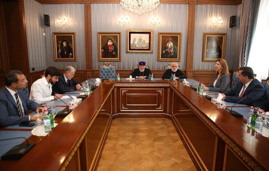 The Catholicos of All Armenians Received the Former Prime Minister of the Republic of Italy