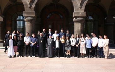 The Catholicos of All Armenians Received the students of "Mari Manookian" School of AGBU of Buenos Aires