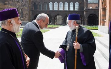 Catholicos of All Armenians Met with President Sahakyan of Artsakh