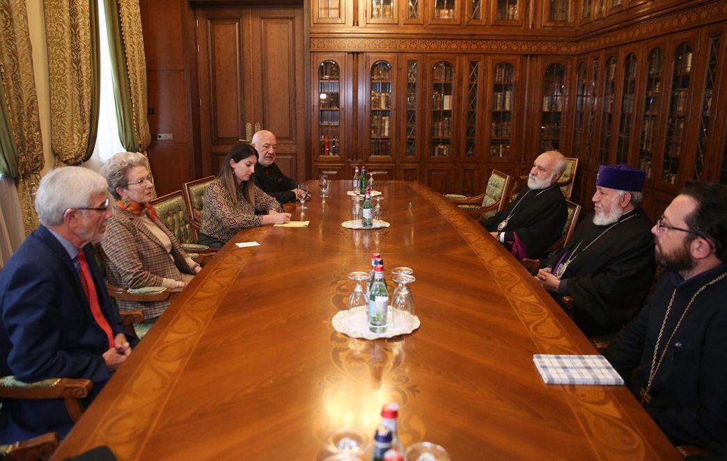 The Catholicos of All Armenians Received the President of the Regional Organization of the German Red Cross Baden-Württemberg