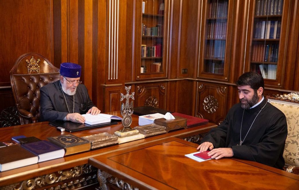 The Director of the "Vatche and Tamar Manookian" Matenadaran of the Mother See presented the certificate of the title of candidate of historical sciences to the Catholicos of All Armenians