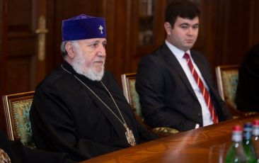 Catholicos of All Armenians Received the Delegation of the Museum of the Bible of Washington