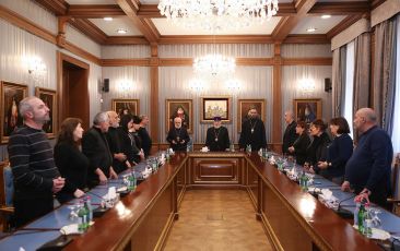 The Catholicos of All Armenians received the members of "Sons’ Call" NGO