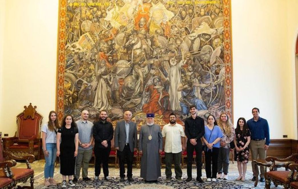 The Catholicos of All Armenians Received Students of the Department of Armenian Studies of the University of Fresno