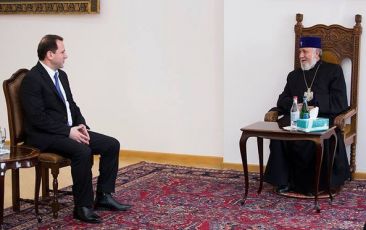 Catholicos of All Armenians Receives the Minister of Emergency Situations of the Republic of Armenia