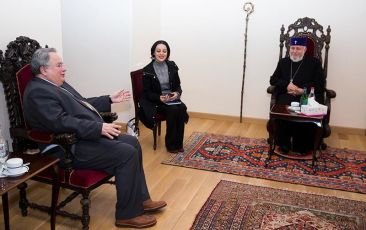 Catholicos of All Armenians Received Minister of Foreign Affairs of Greece