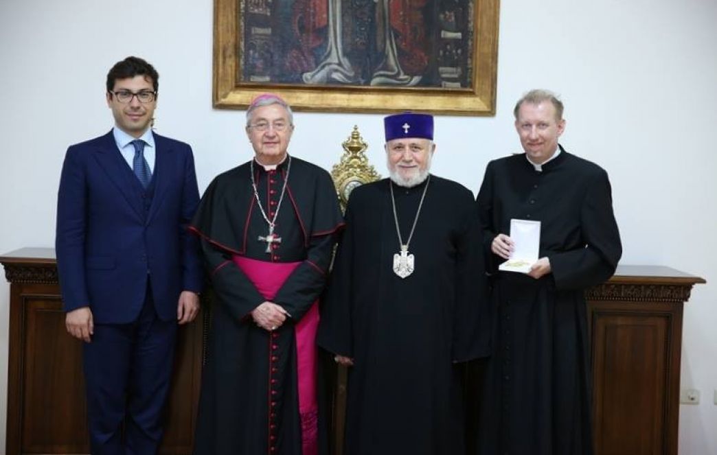 Catholicos of All Armenians Received Head of the Vatican’s Secret Archives and Library