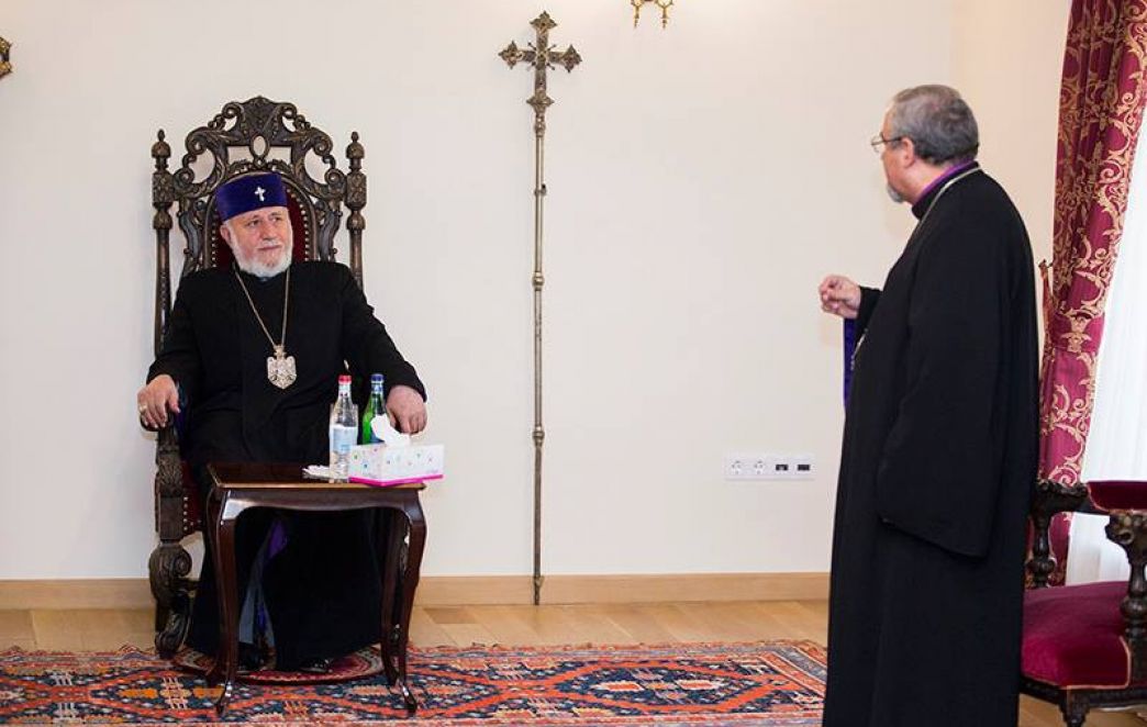 Catholicos of All Armenians Received Mayor of Willoughby, Australia