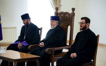 Catholicos of All Armenians Meets with Staff of the Mother See