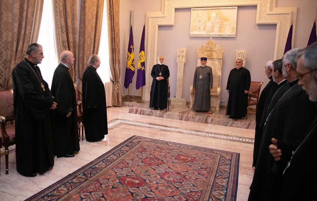 The Catholicos of All Armenians conveyed his blessings to the clergy participating in the Priest Accelerated Course