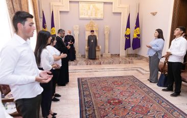 The Catholicos of All Armenians received the members of Church-loving youth associations of the Diocese of Aragatsotn