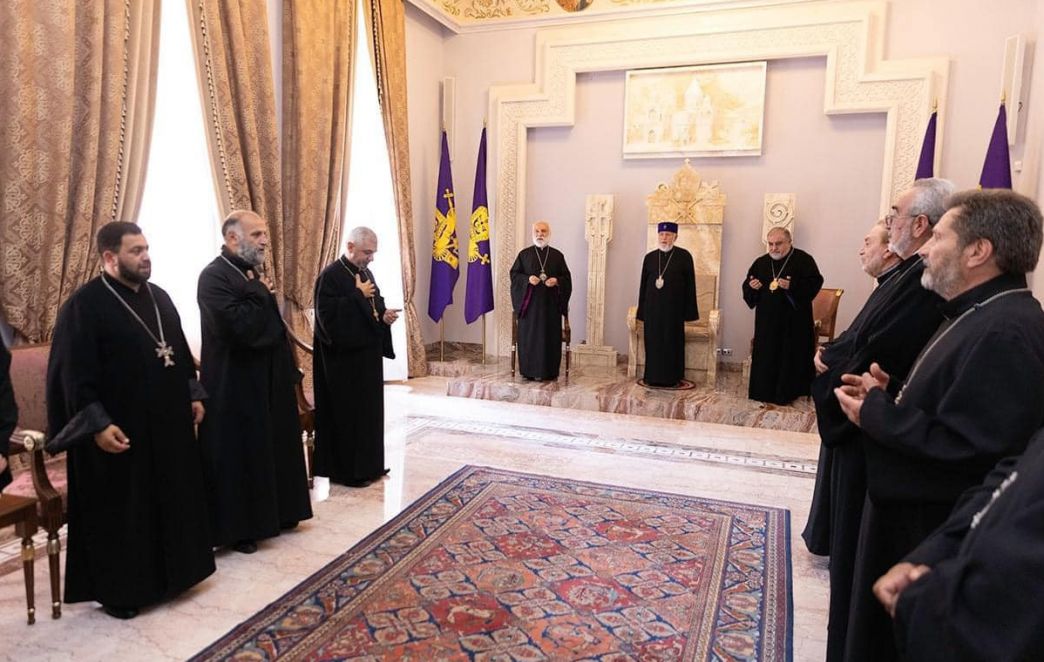 The Catholicos of All Armenians had a meeting with the clergy participating in the Priest Accelerated Course at the Mother See