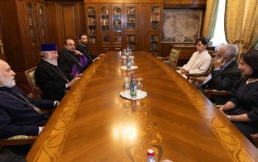 The Catholicos of All Armenians Received the Former Prosecutor of the International Criminal Court