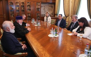 The Catholicos of All Armenians Received the Chairman of the Delegation of Jewish Organizations in Argentina