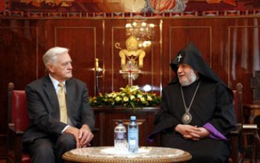 His Holiness Karekin II Receives the President of the Republic of Lithuania