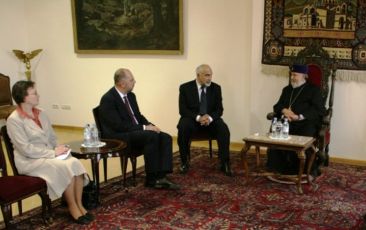 Catholicos of All Armenians received the Romanian minister of Culture and National Heritage.