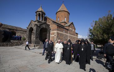 Հռոմի Սրբազան Քահանայապետն  այցելեց Խոր Վիրապի վանք` ավարտելով այցը Հայաստան