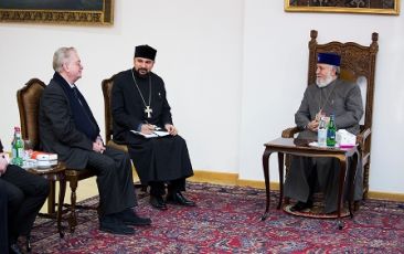 Catholicos of All Armenians Received Hermitage Museum Director 