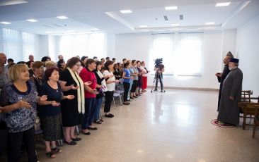 Католикос Всех Армян принял паломников из церкви Св. Иакова Гюмри