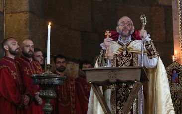 Primate of the Eastern Diocese of the Armenian Church of North America Celebrates "Divine Liturgy of Oath"