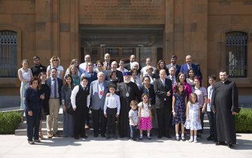 Catholicos of All Armenians Received Pilgrims from the Eastern Diocese of the Armenian Church of North America