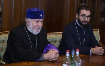His Holiness Karekin II Received Newly Appointed Ambassador of India