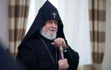 Catholicos of All Armenians Congratulates People of Artsakh on the Republic Day